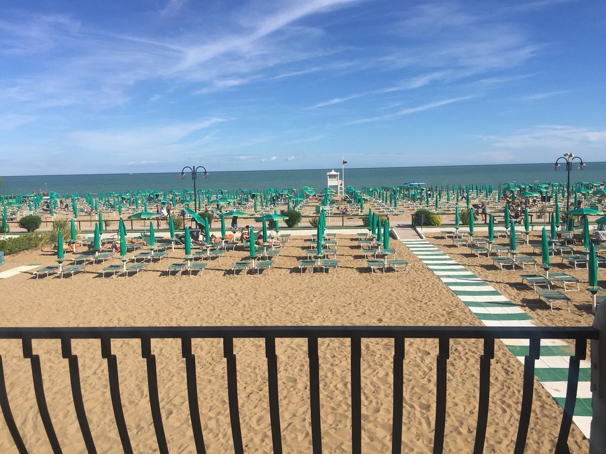 Residence El Palmar Da Colla Lido di Jesolo Exterior foto