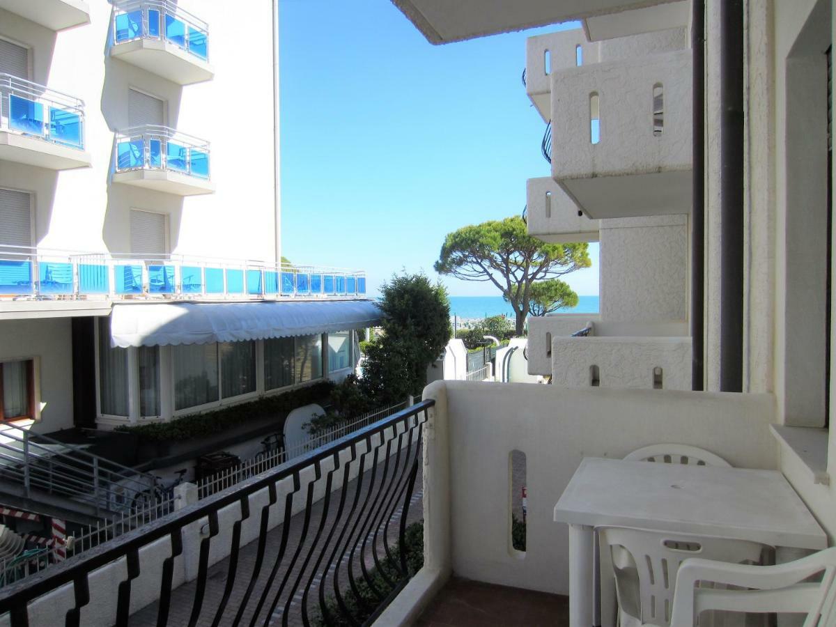 Residence El Palmar Da Colla Lido di Jesolo Exterior foto